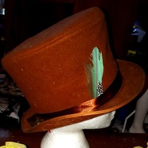 Meet your Posher, Laura🤗.